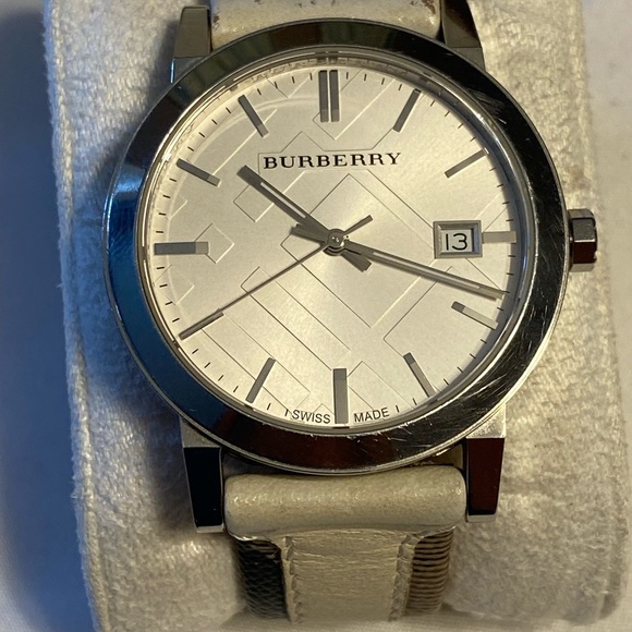 BURBERRY WHITE DIAL WATCH - Picture 7 of 8